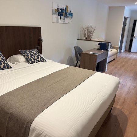 Logis Hotel Le Petit Casset La Boisse Eksteriør bilde