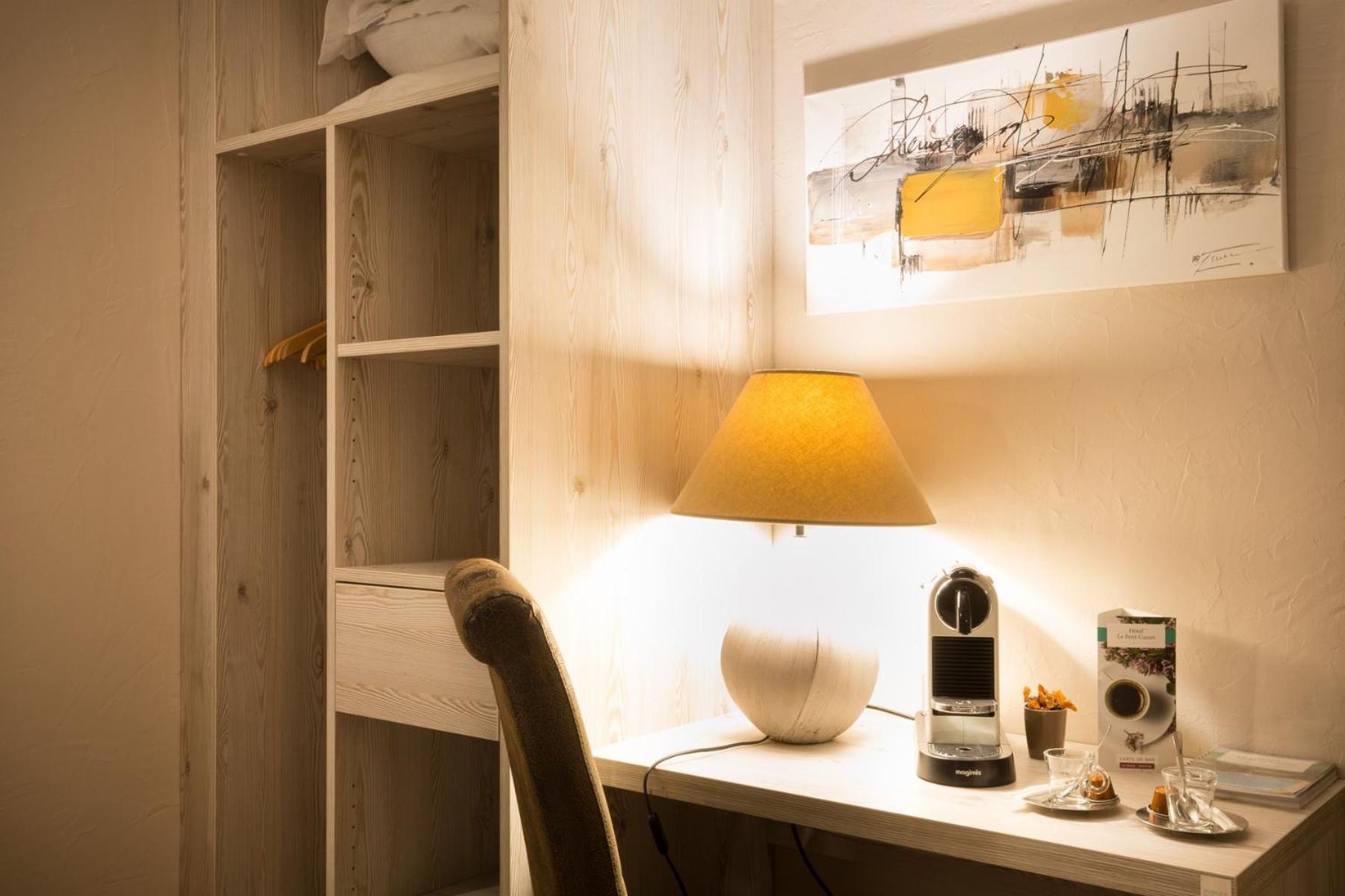 Logis Hotel Le Petit Casset La Boisse Rom bilde