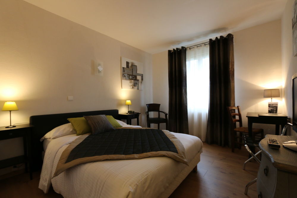 Logis Hotel Le Petit Casset La Boisse Eksteriør bilde