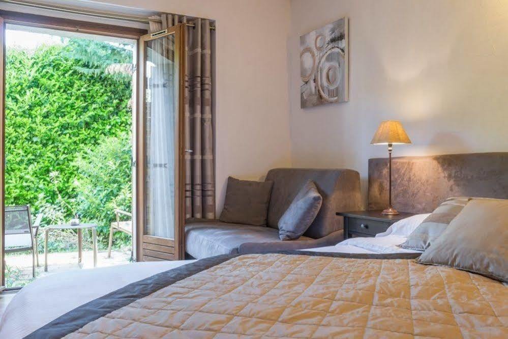Logis Hotel Le Petit Casset La Boisse Eksteriør bilde